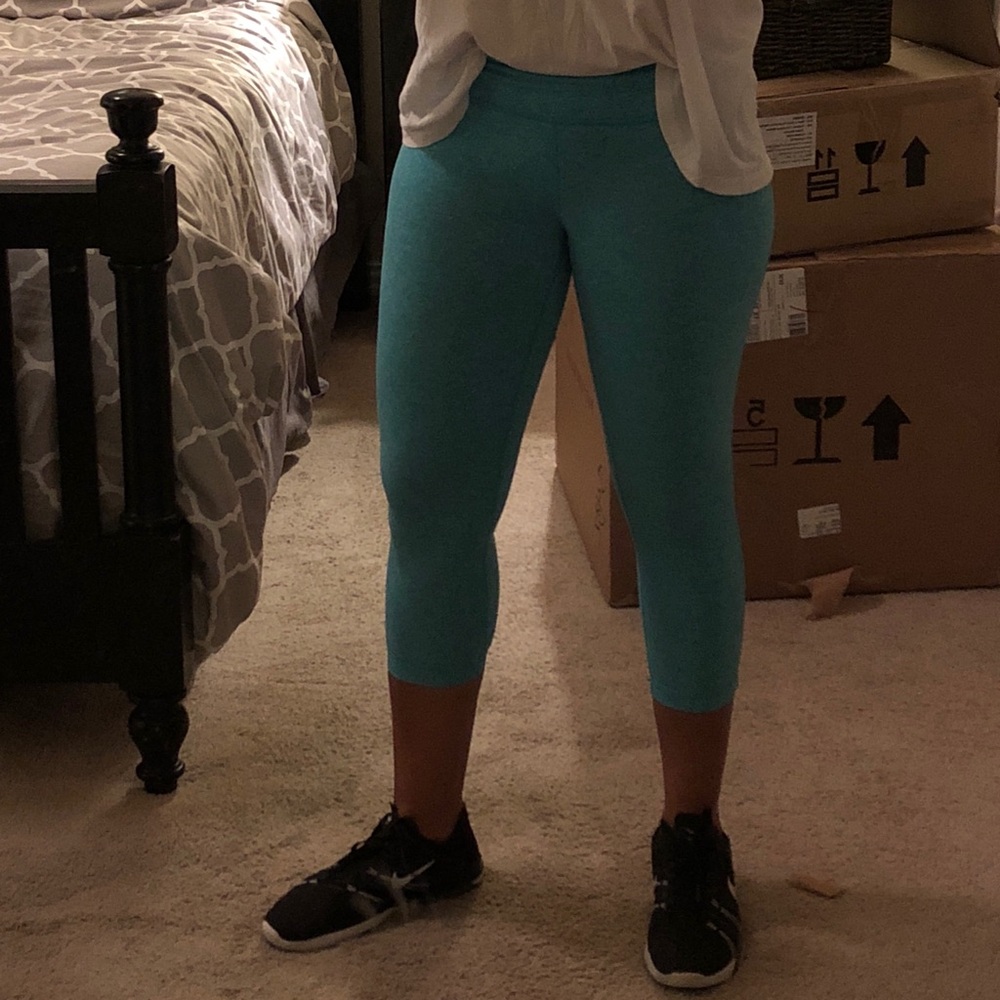 Zella Capri leggings